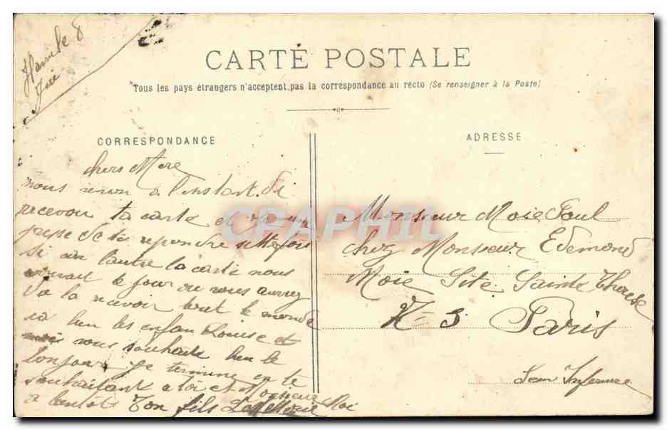Femme en costume élégant — tenant un panier orné de 'Beaucoup de Bonheur' — éditeur non visible — Reverso