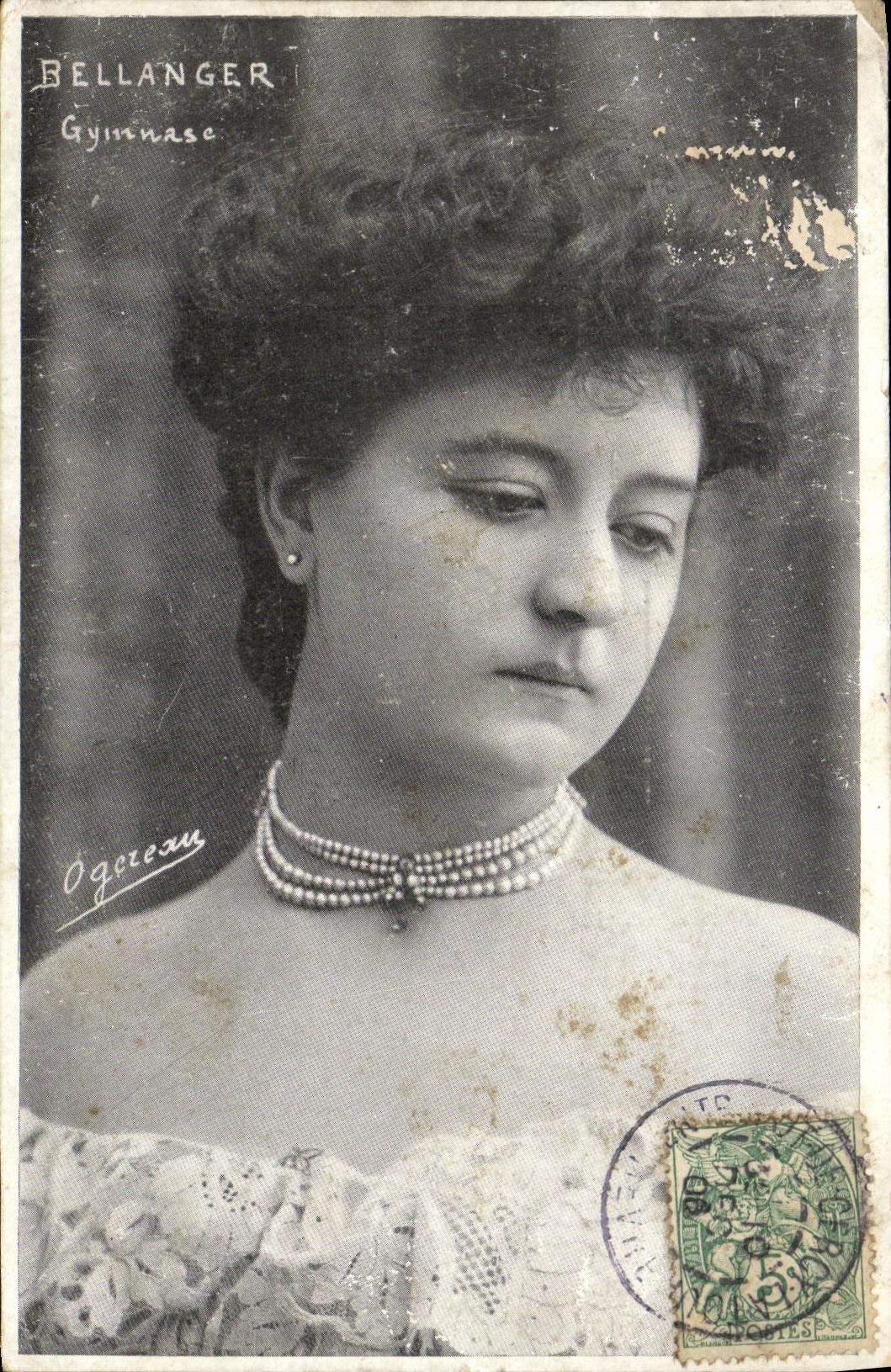 CPA Fantaisie Femme Bellanger Gymnase