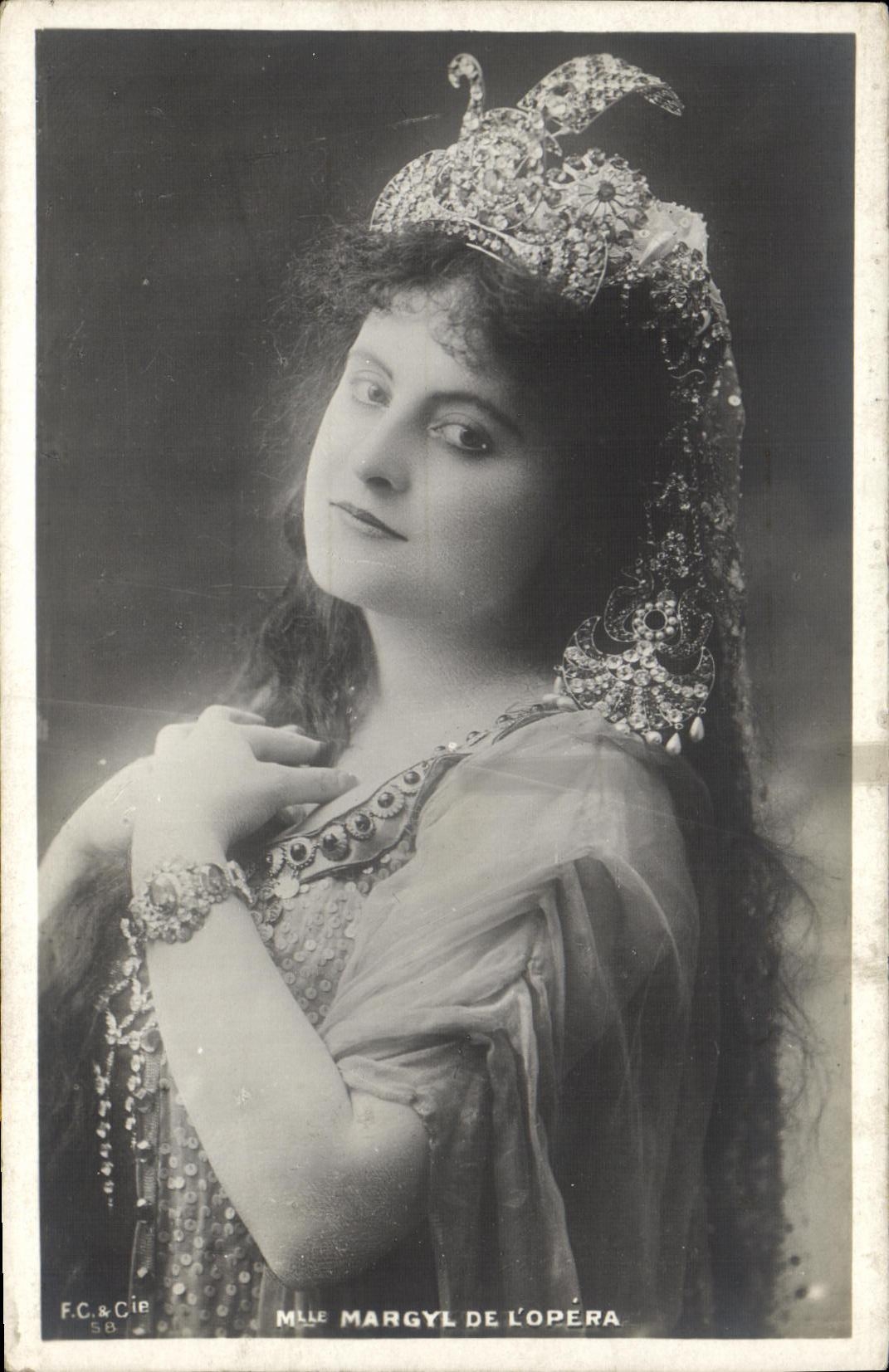 Mlle Margyl de l'Opéra — portrait en costume oriental — F.C.&Cie n°58