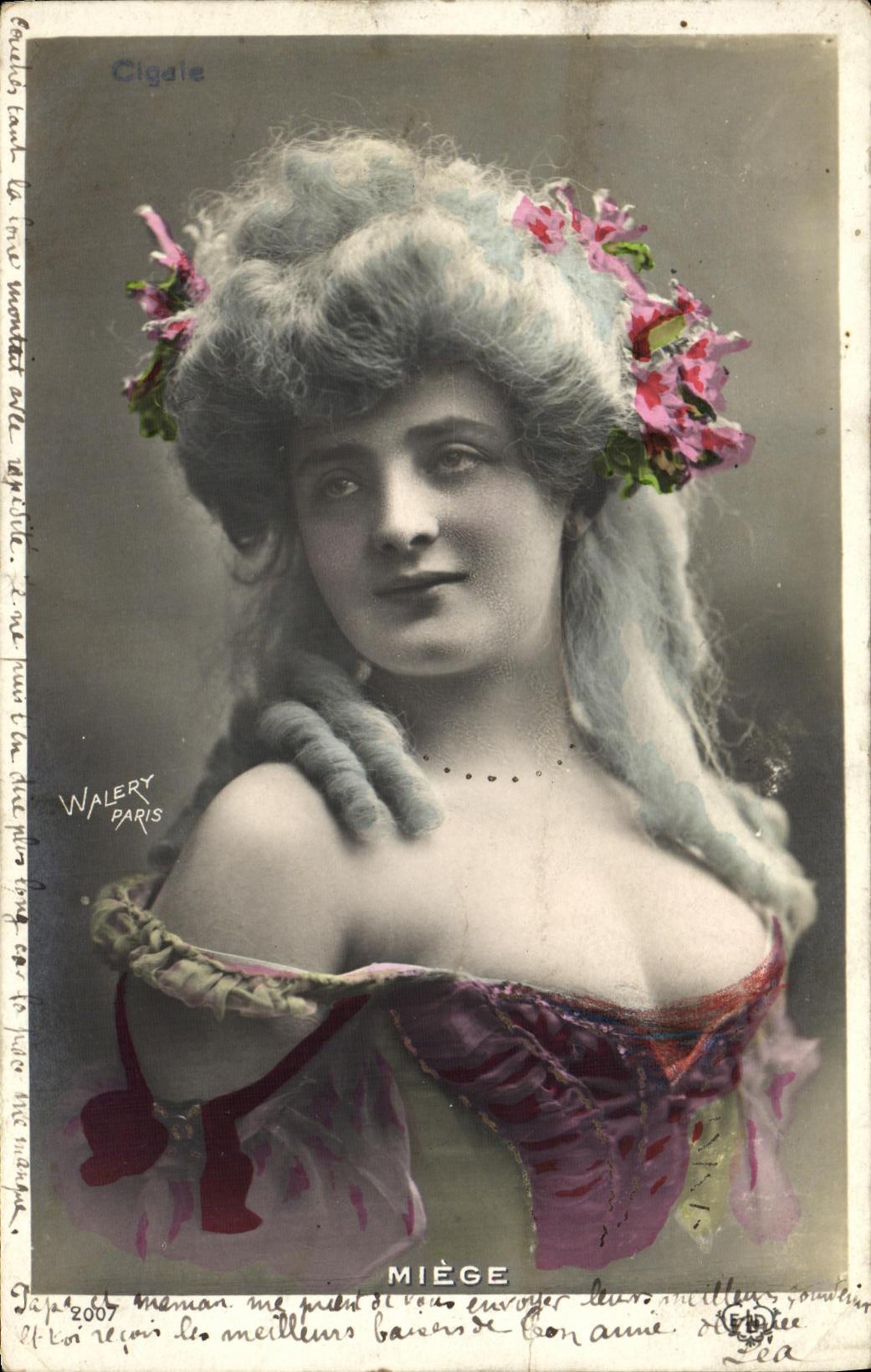 CPA Fantaisie Femme Miege 