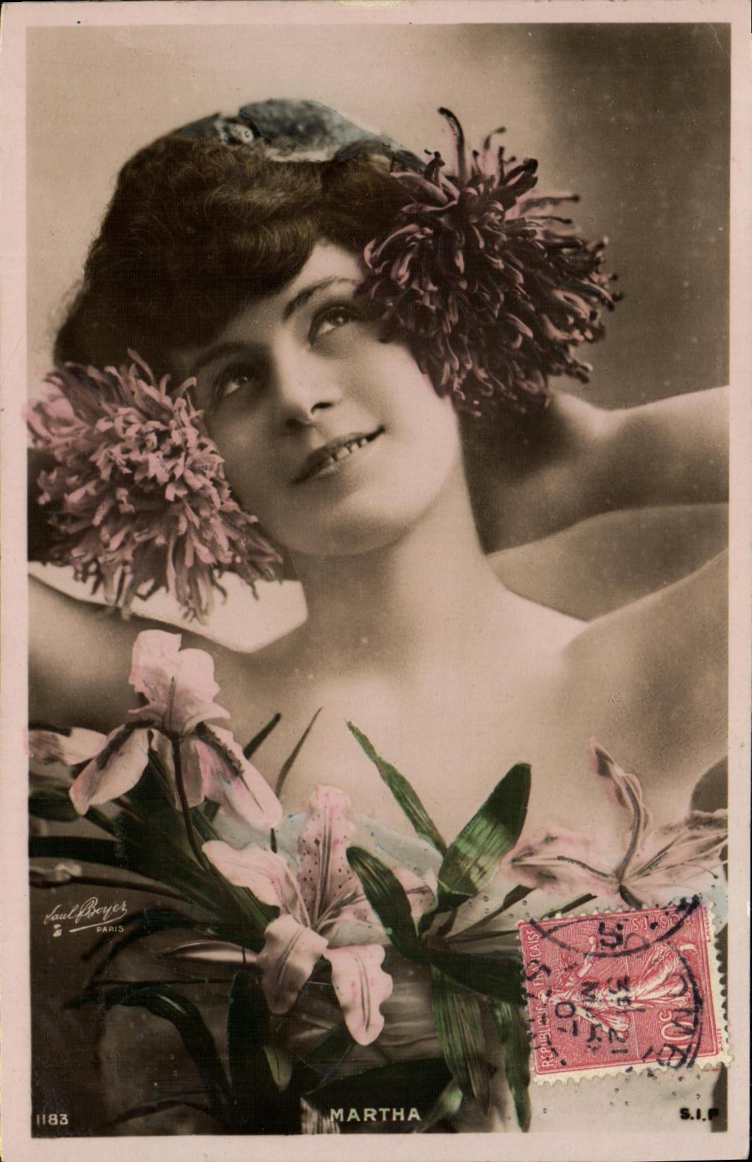 Martha — Portrait féminin avec fleurs — Paul Broyes, Paris, n°1183