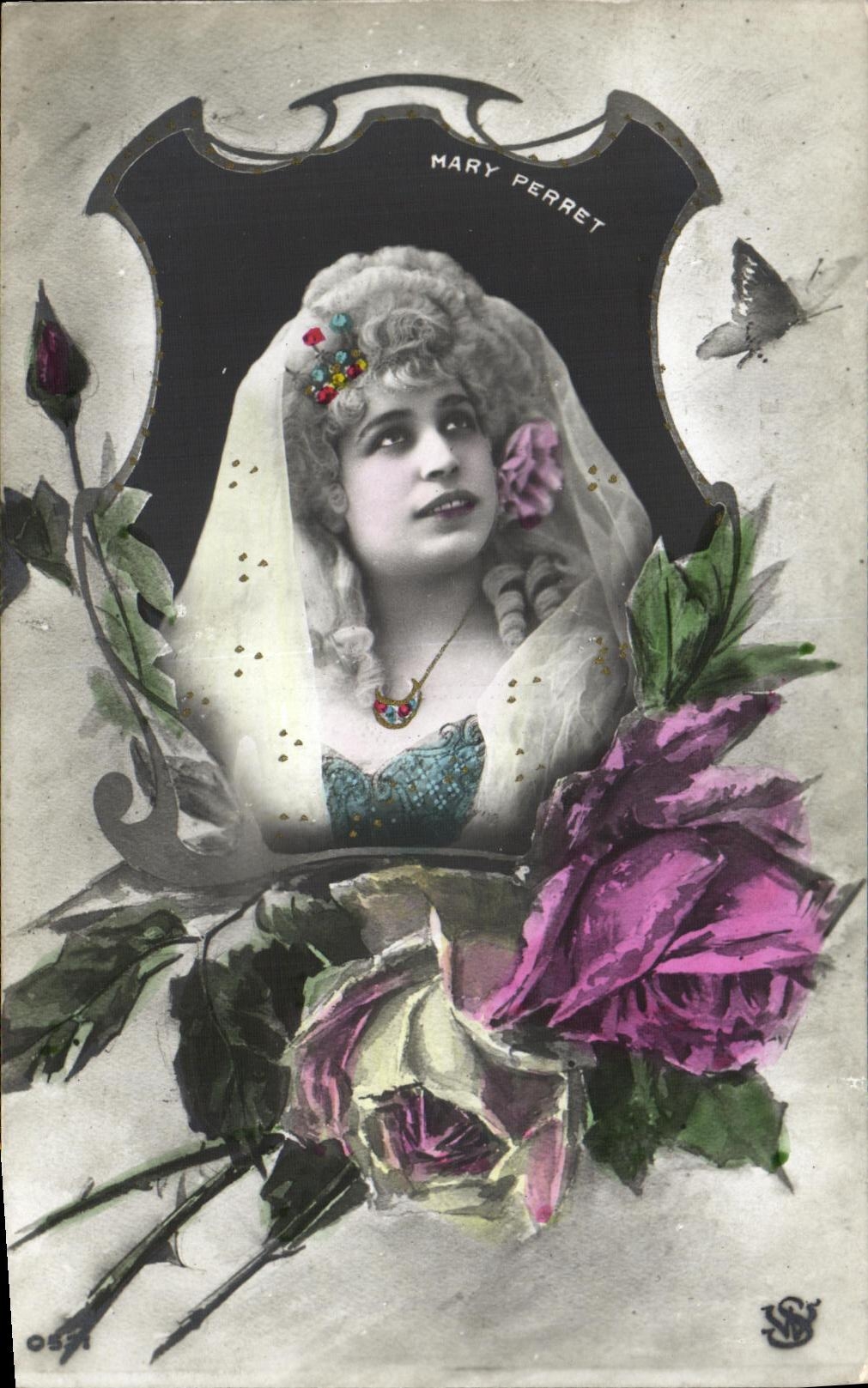 Mary Perret — portrait en couleur avec roses et papillon — éditeur S.S. n° 0871
