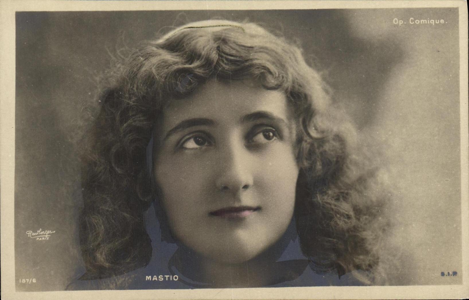 CPA Fantaisie Femme Mastio Opera Comique