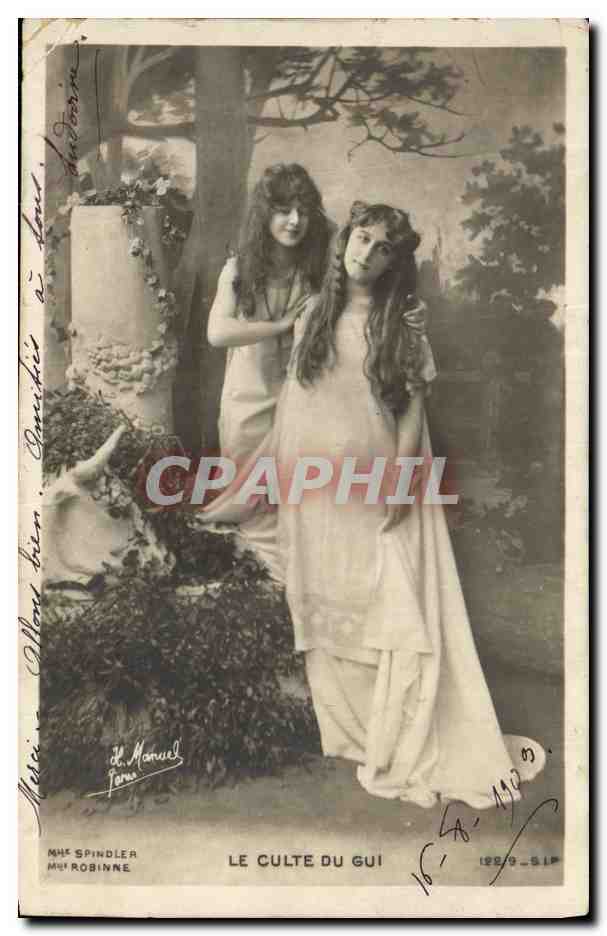 Deux jeunes femmes en robe blanche — Le Culte du Gui — Mme Spindler, Mme Robinne, éditée par Manuel, Paris