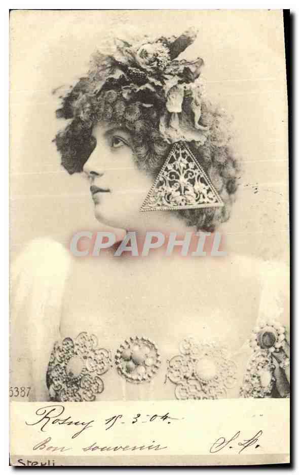 Femme en buste — coiffure fleurie et bijoux — Ratsey N. 3.04.