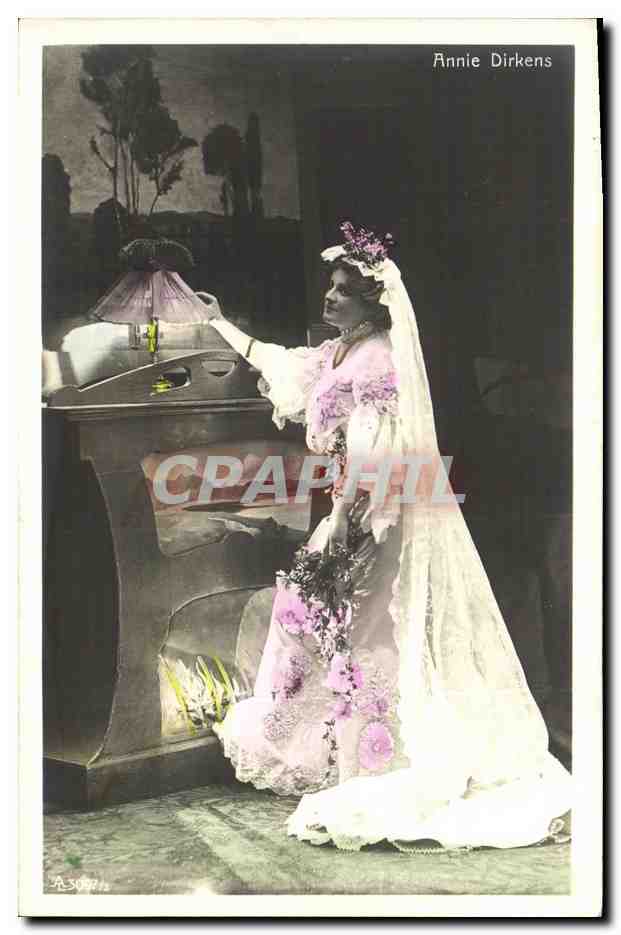 CPA Fantaisie Femme Annie Dirkens