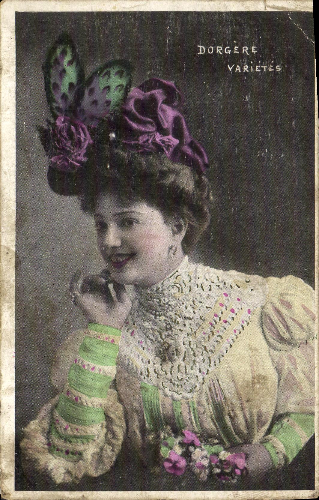 CPA Fantaisie Femme Dorgere Varietes 