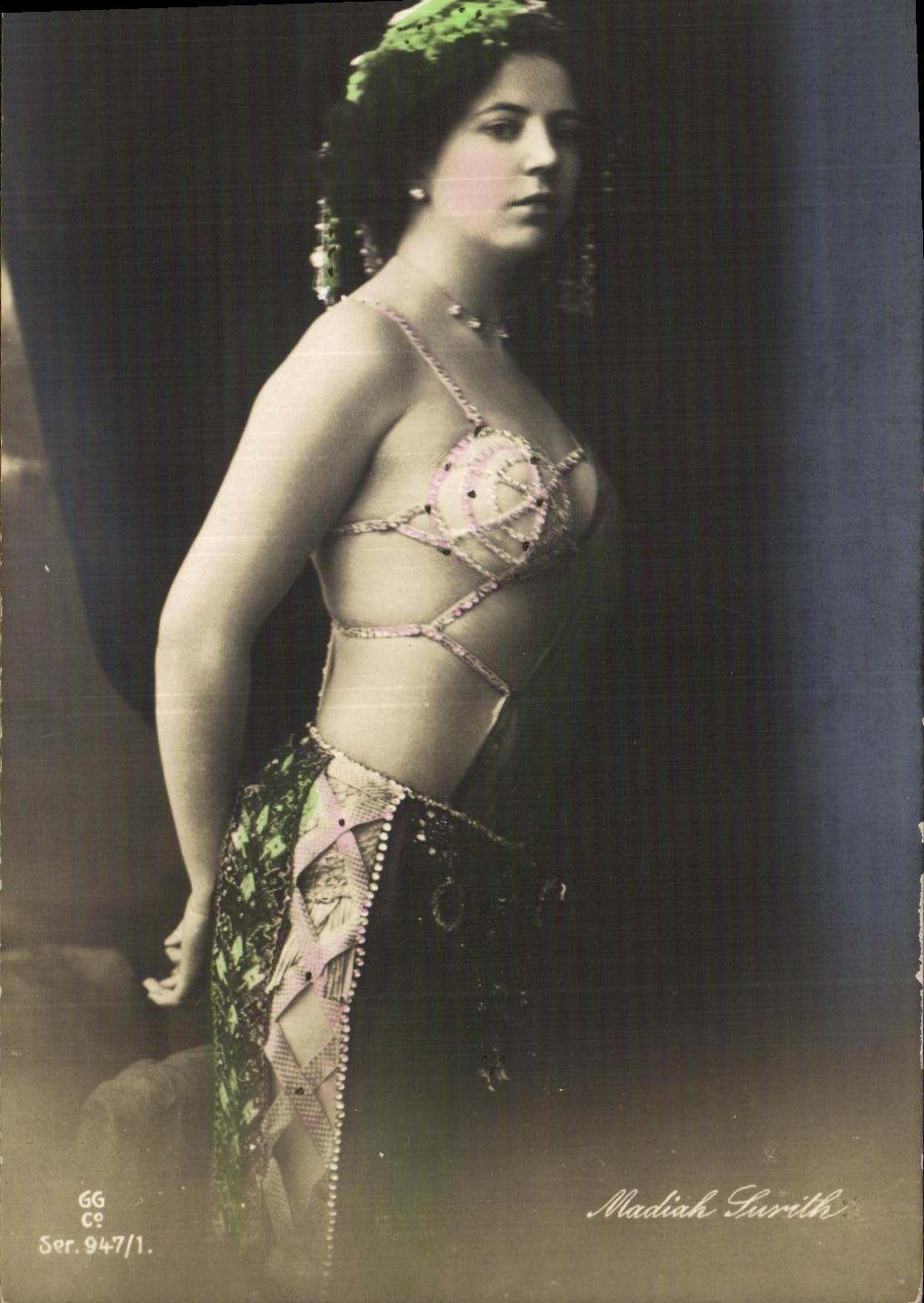 Madiyah Gurith — danseuse orientale — GG Ser. 947/1