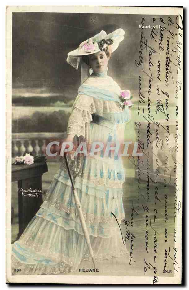 Réjane — Portrait en robe bleu pâle et chapeau orné — éditeur Rauretenger, Paris, n° 358
