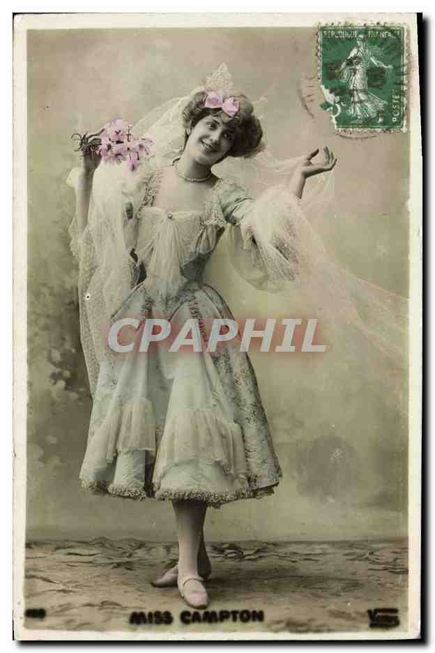 Miss Campton — danseuse en costume de scène — éditée par la Société des Cartes Postales de Paris
