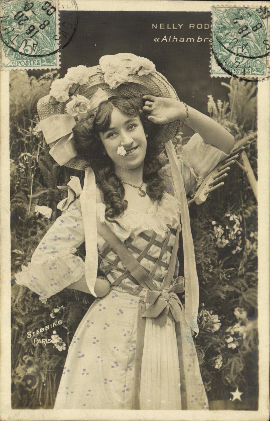 CPA Fantaisie Femme Nelly Alhambra 