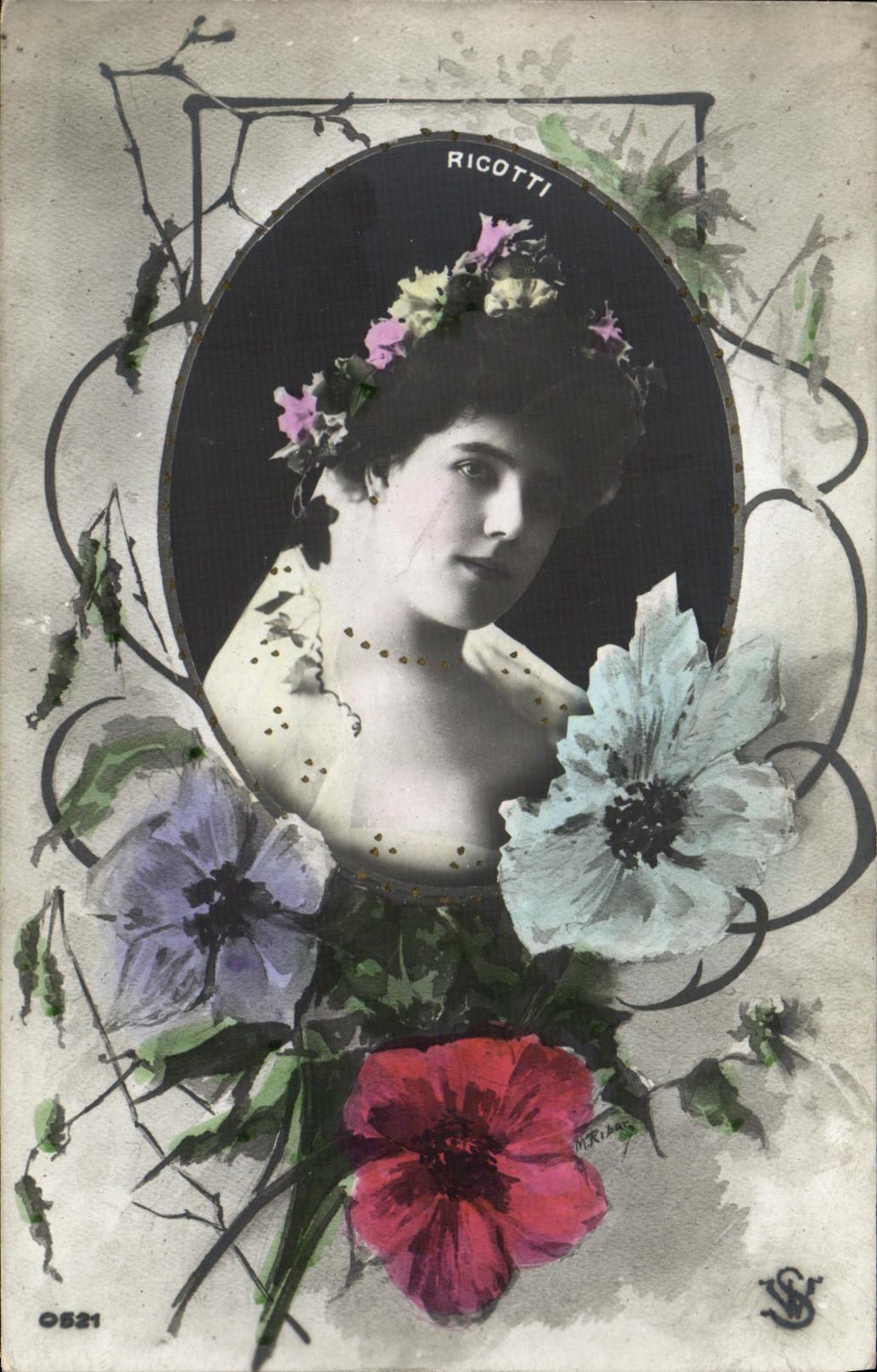 Donna con corona di fiori — serie 0521 — Ricotti