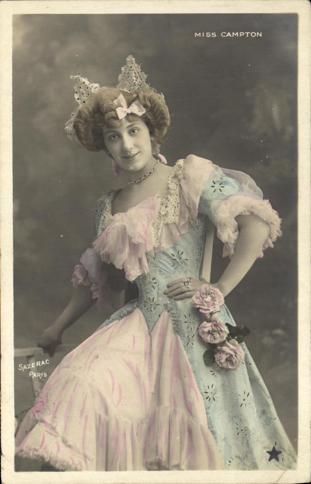 Miss Campton — Portrait en costume de scène — Sazerac Paris