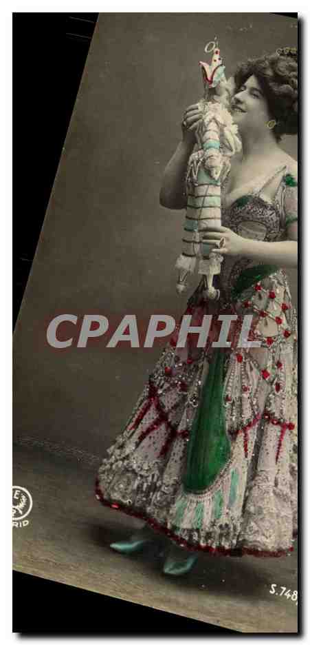 Femme en costume de scène — avec un objet décoratif — Éditeur Madrid, n° S.748
