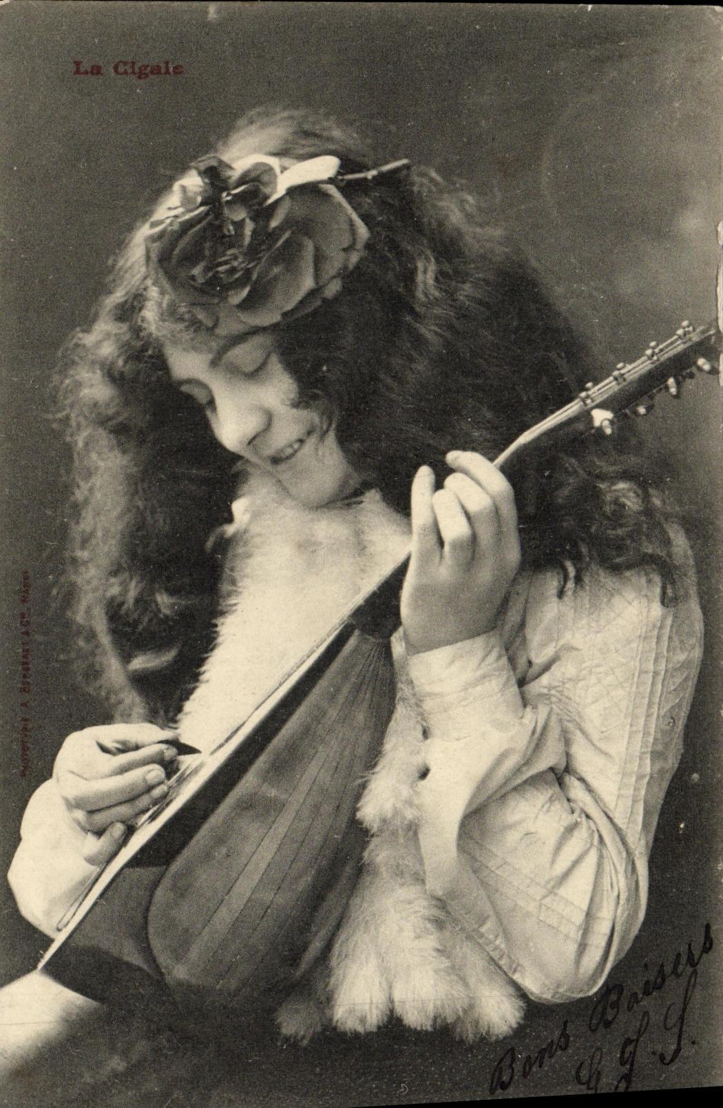 La Cigale — Musikerin, die die Mandoline spielt — veröffentlicht von A. Braissant & Cie