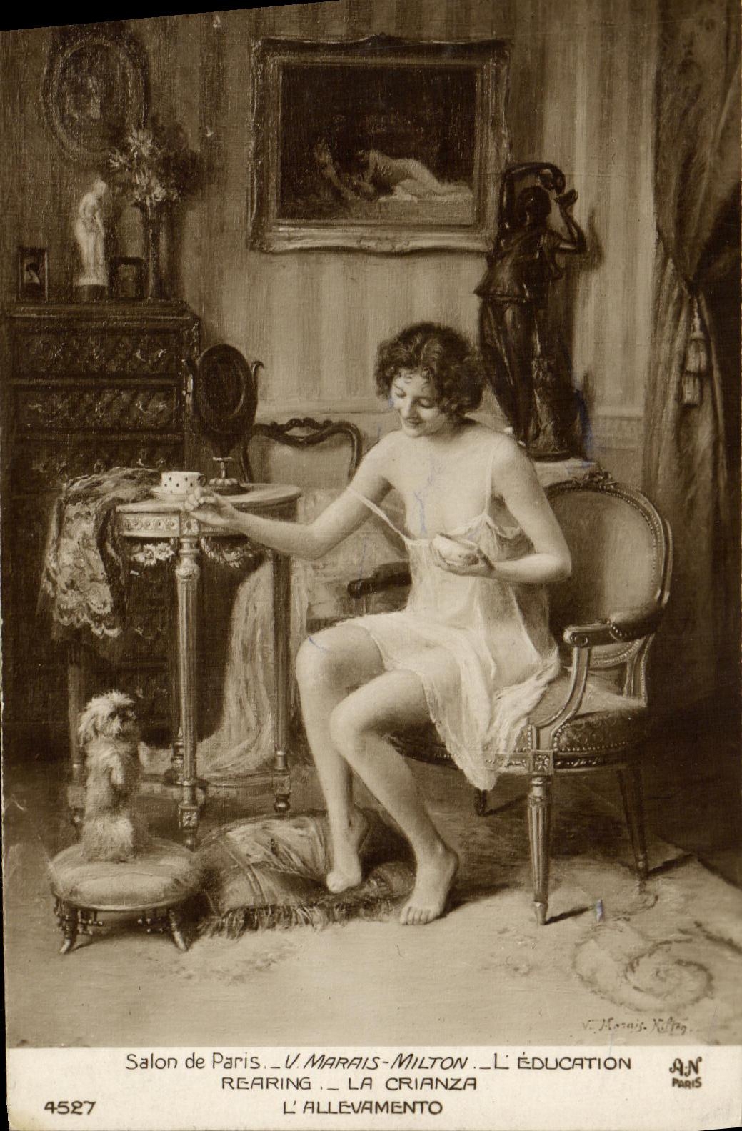 CPA Fantaisie Femme Salon de Paris Marais Milton L education Chien