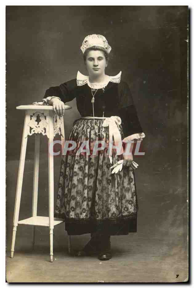 CPA Fantaisie Femme Bretagne Folklore