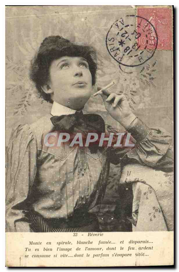 Woman smoking a cigarette — Reverie — n°33