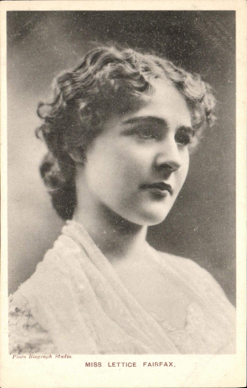 CPA Fantaisie Femme Miss Lettice Fairfax