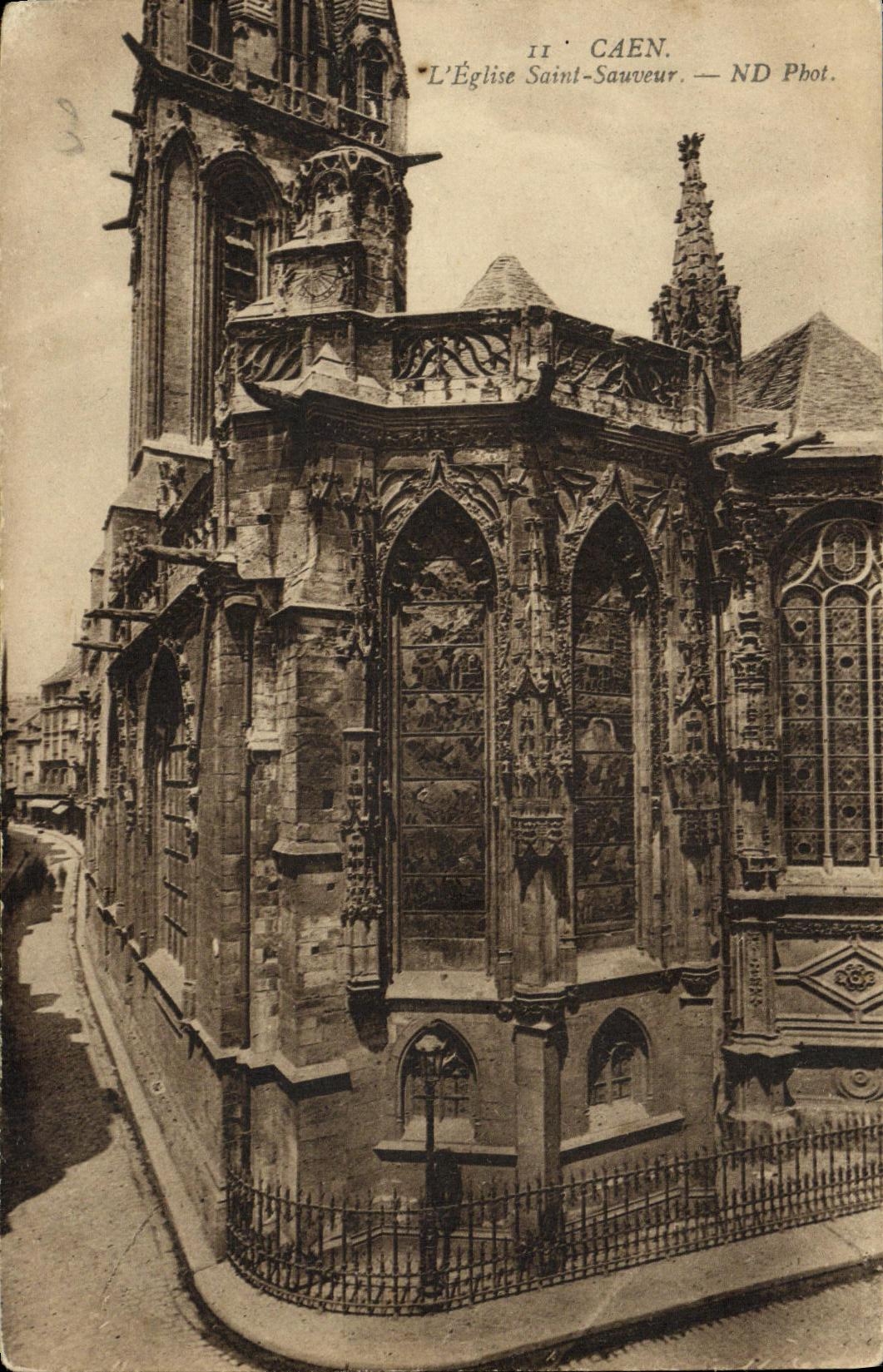 CPA Caen L Eglise Saint Sauveur