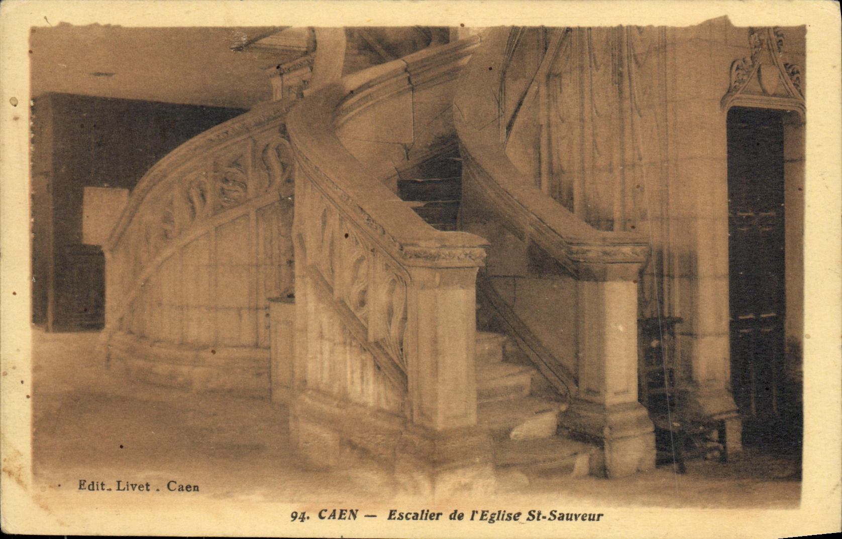 CPA Caen L Eglise Saint Sauveur L Escalier