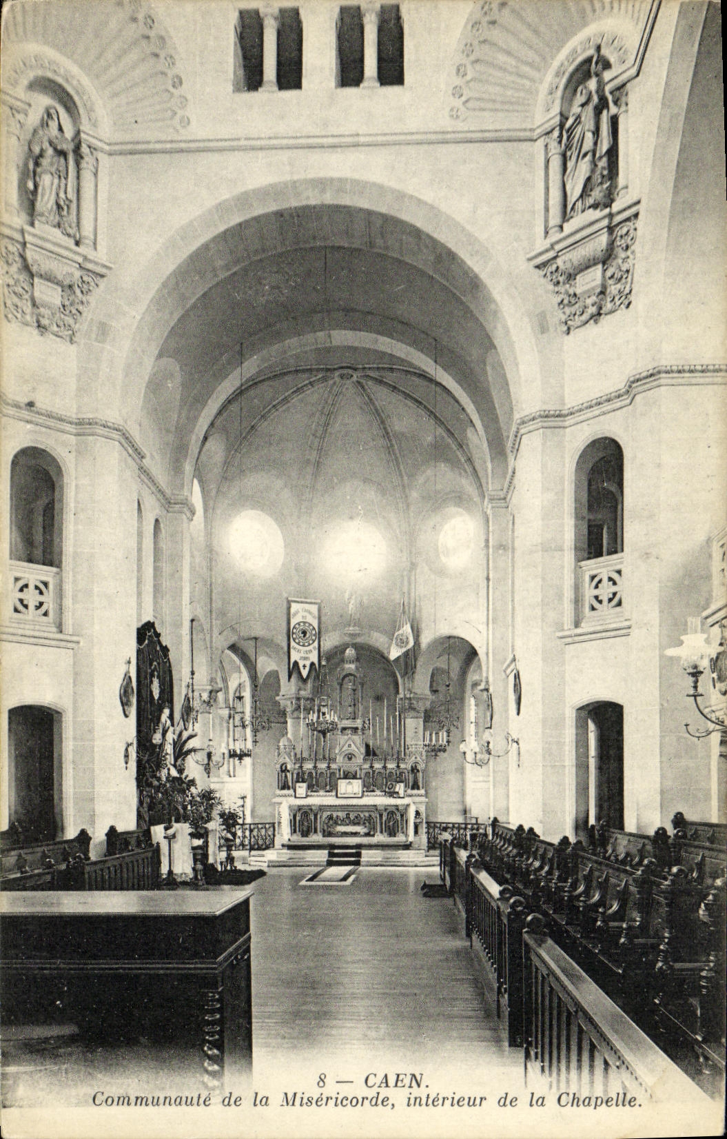 CPA Caen Communaute de la Misericorde Interieur de la Chapelle