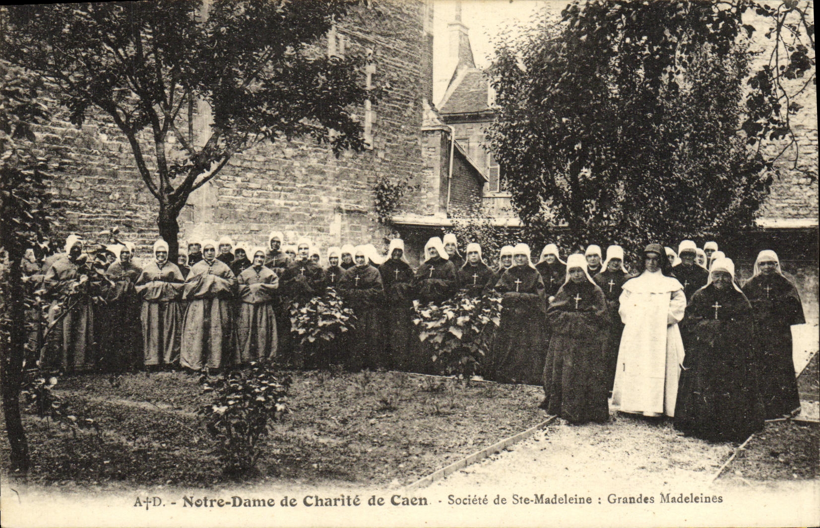 CPA Caen Notre Dame de Charite de Caen Societe de Ste Madeleine Grandes madeleines 