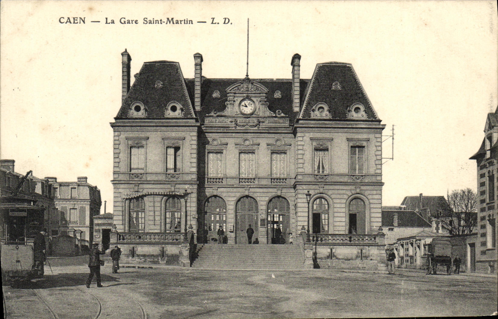 CPA Caen La Gare Saint Martin Tramway