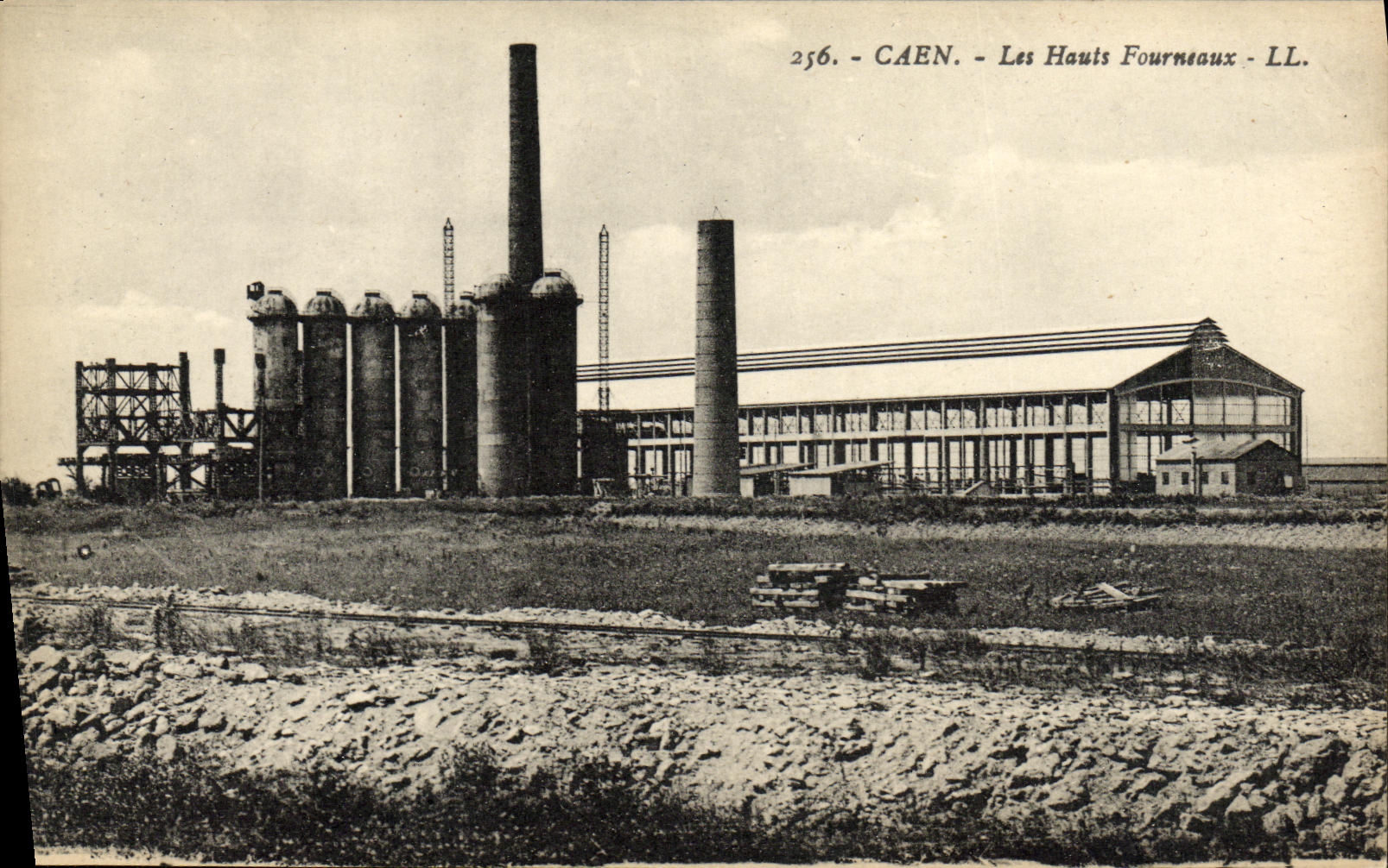 Caen — Les Hauts Fourneaux — LL. n°256