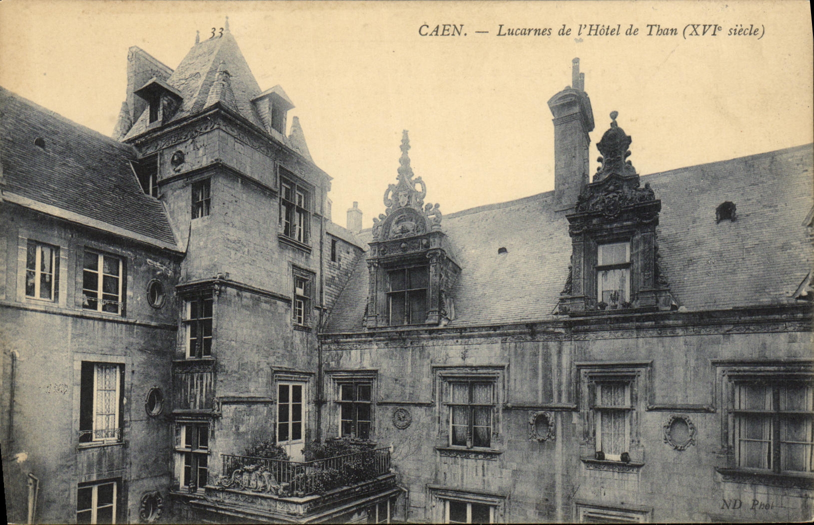 CPA Caen Lucarnes de l Hotel de Than
