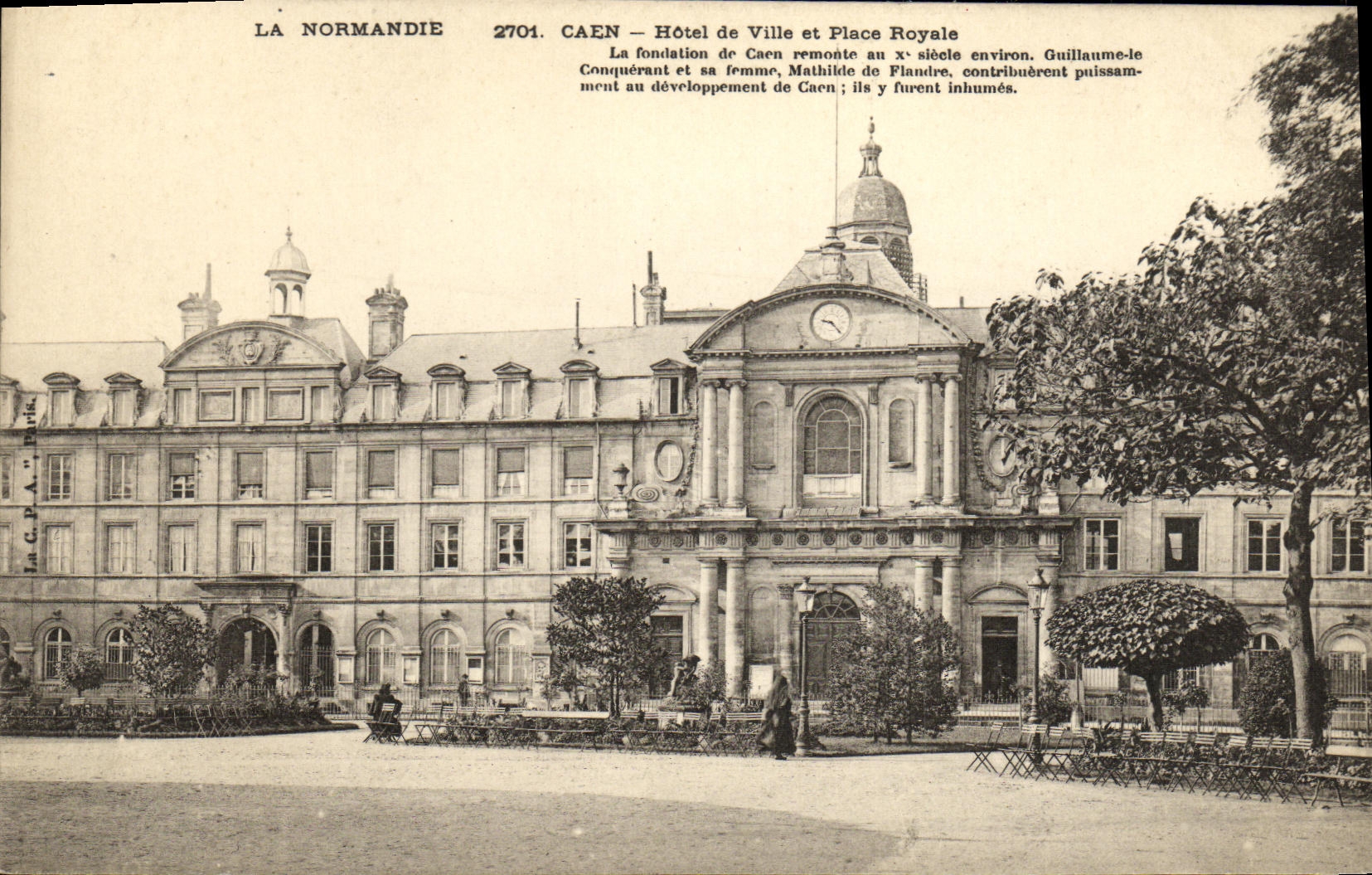 CPA Caen L Hotel de Ville et Place Royale