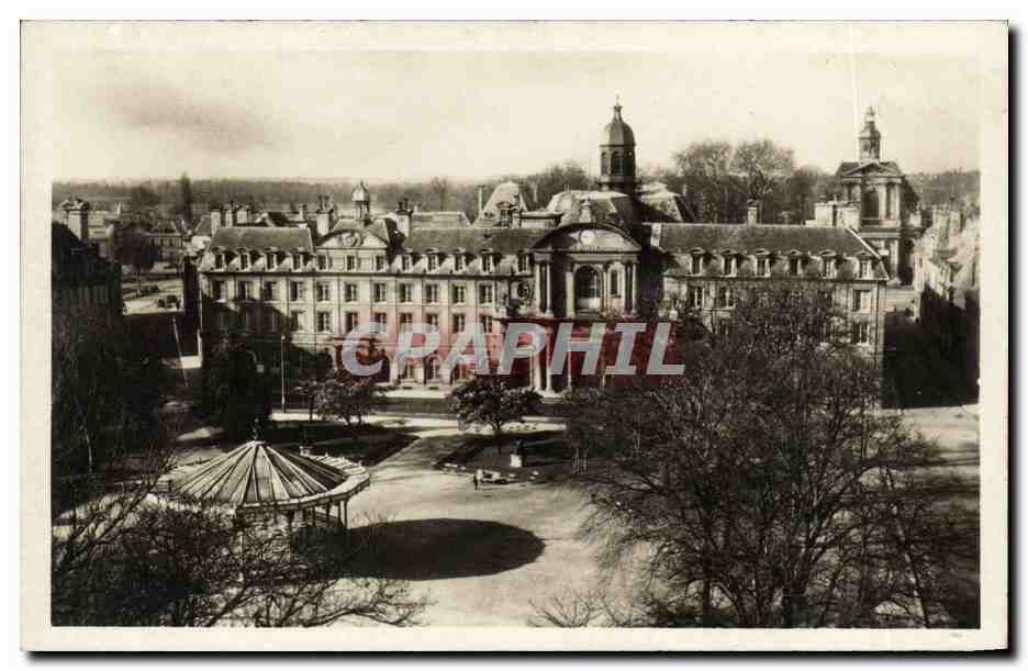 Vue sur l'Hôtel-de-Ville et le square Place de la République — Caen (Calvados) — Édition d'Art Belge - Caen