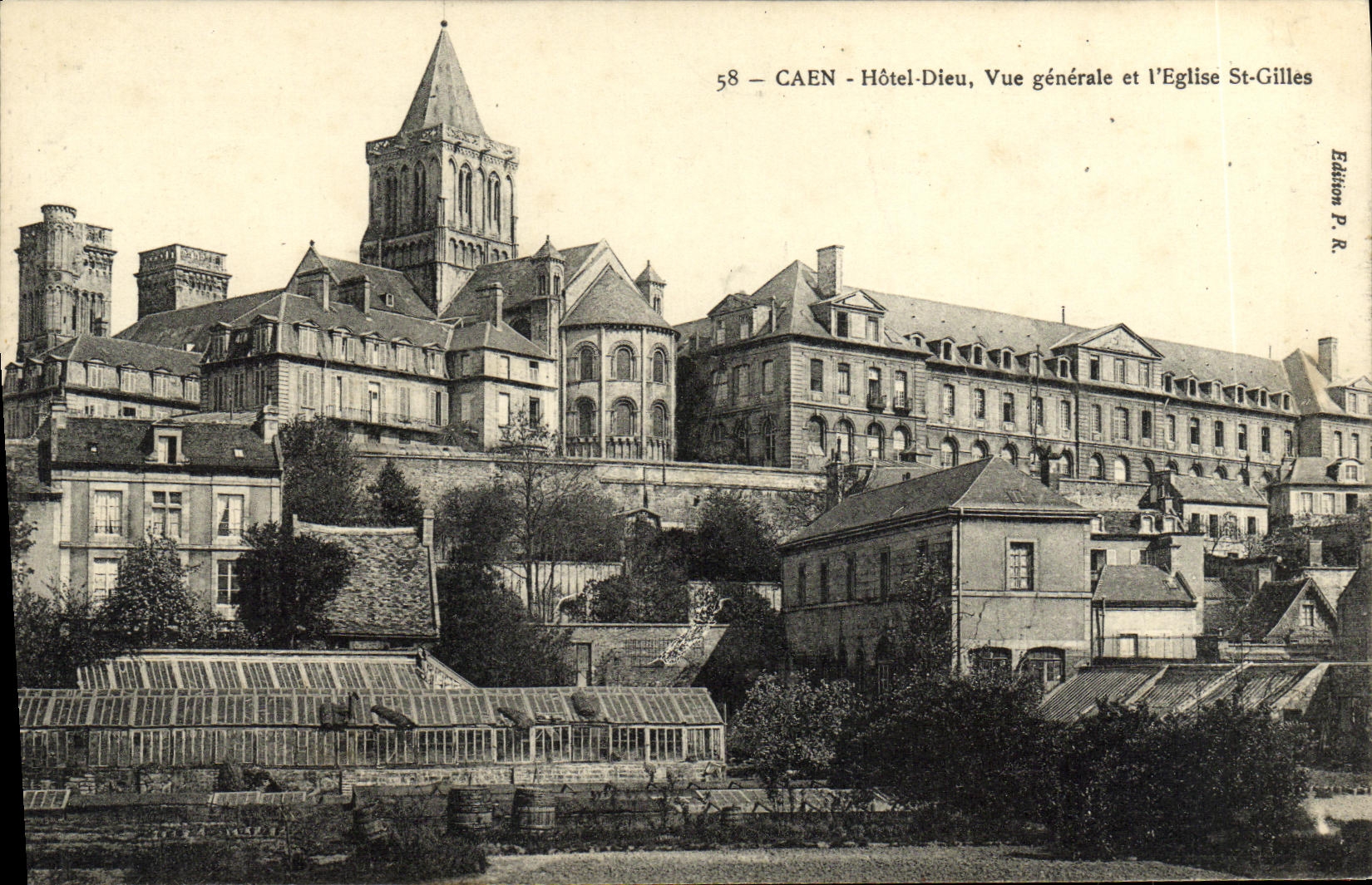 CPA Caen Hotel Dieu Vue Generale et l Eglise St Gilles