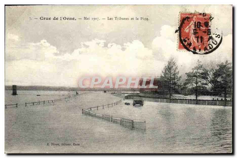 CPA Caen Crues de L Orne 1925 Les Tribunes et la piste 
