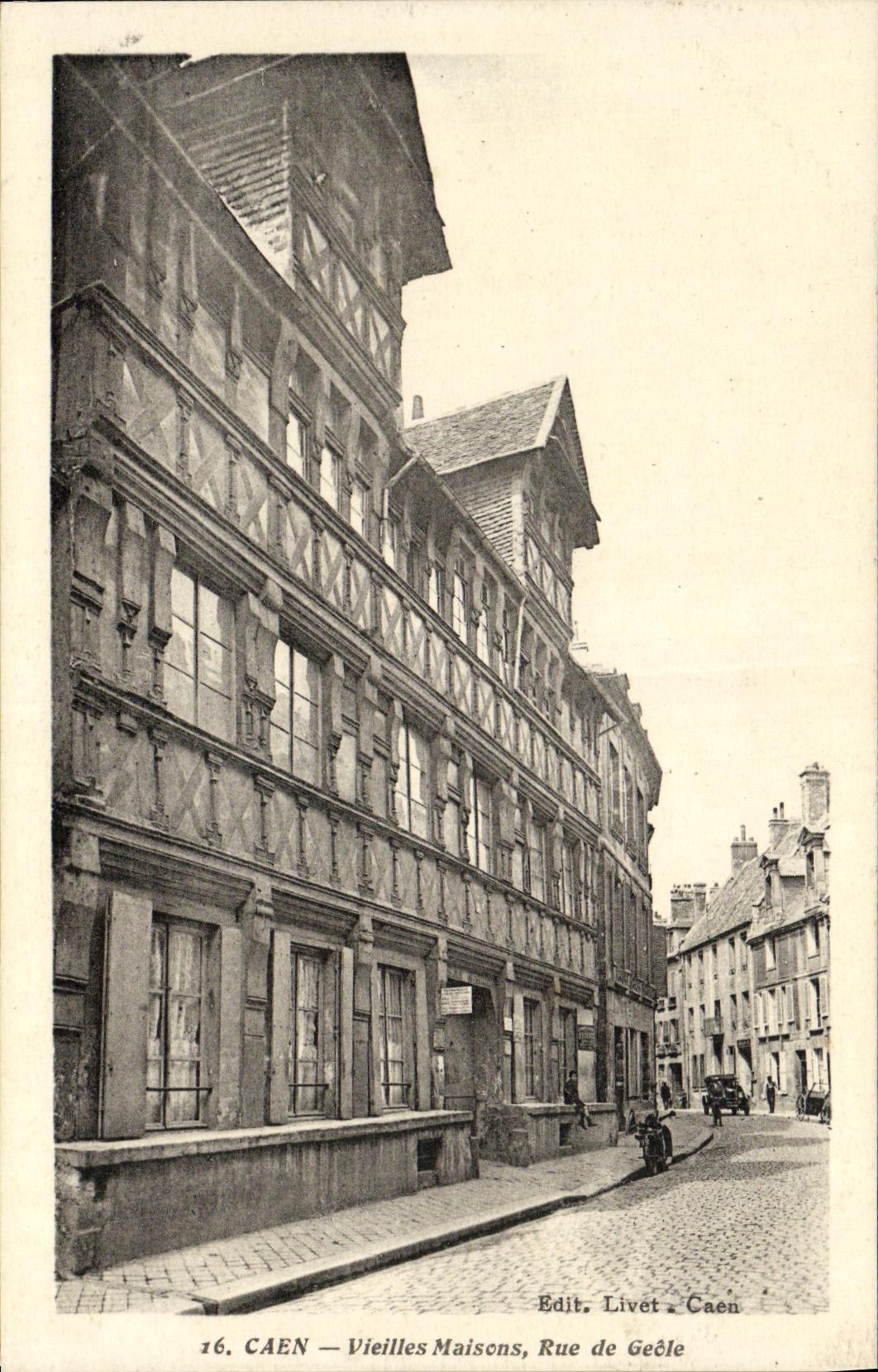 CPA Caen Vieilles Maisons Rue de Geole