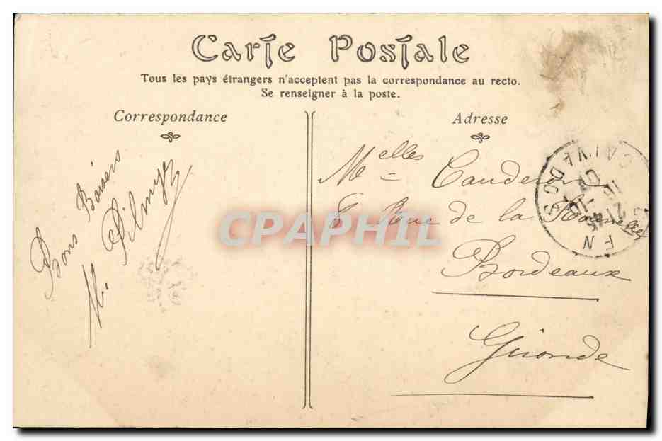 CPA Caen la Rue de Geole Maison dite des Quatrans et clocher de Saint Pierre — Verso