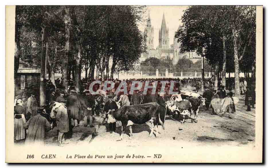 CAEN - La Place du Parc un jour de Foire — ND