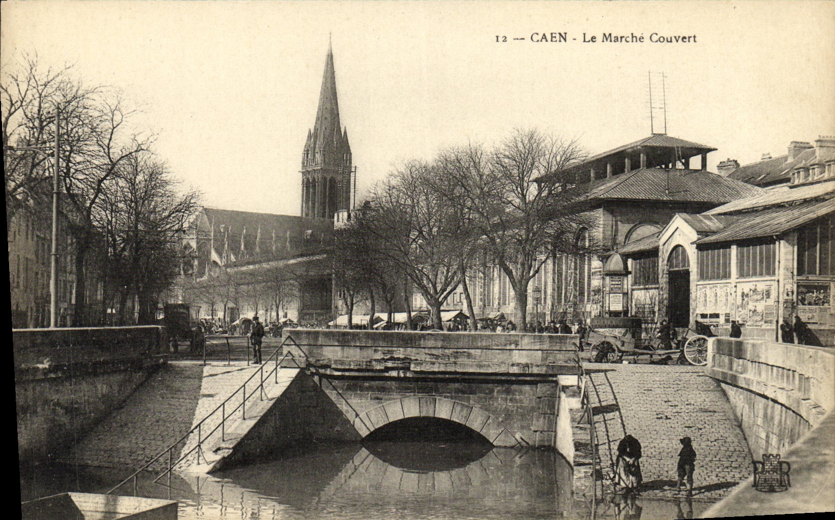 CPA Caen Le Marche Couvert