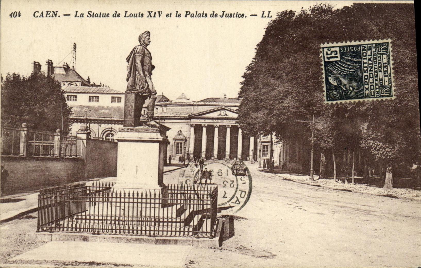 CPA Caen La Statue de Louis XIV et le Palais de justice