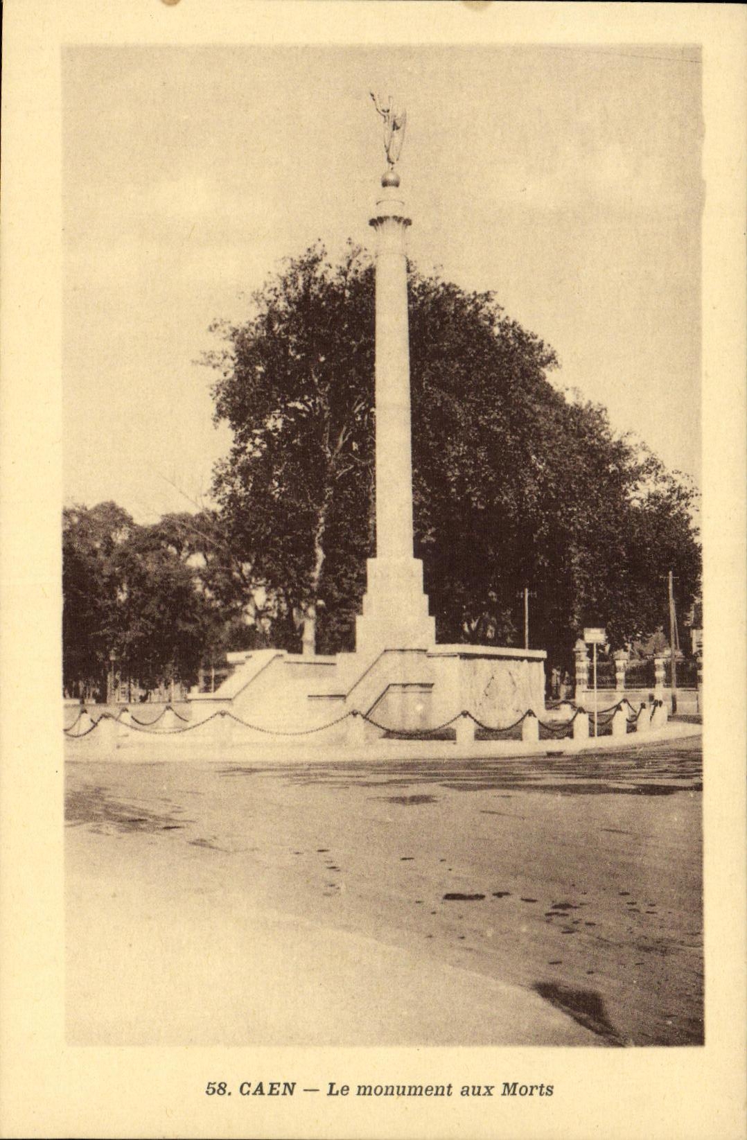 CAEN — Der Kriegerdenkmal — A. Fronent, phot.-verlag, 123, Rue Saint-Jean, Caen