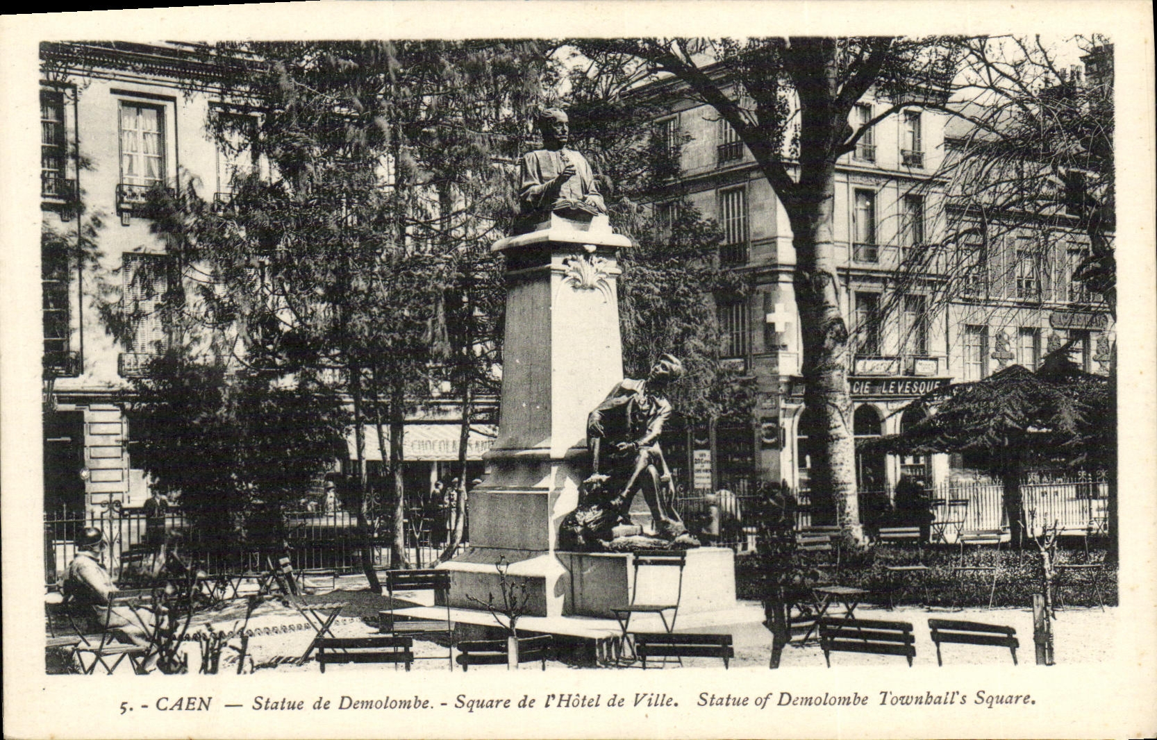 CPA Caen Statue de Demolombe Square de L Hotel de Ville