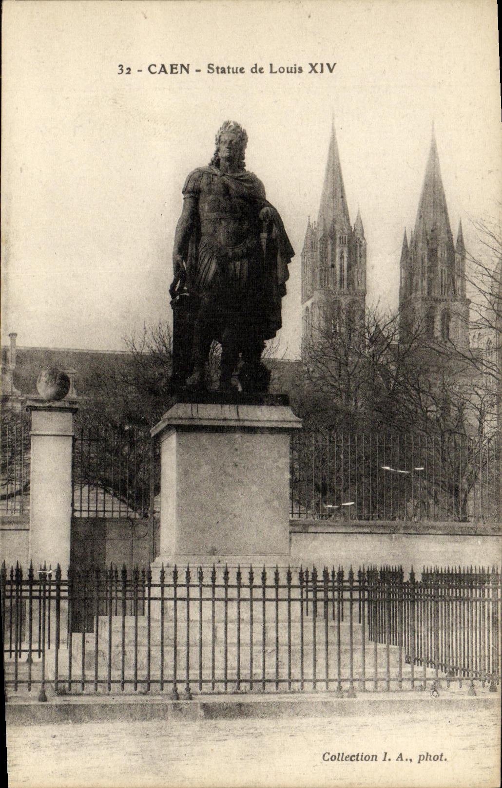 Caen - Statue de Louis XIV — Collection I. A., phot.