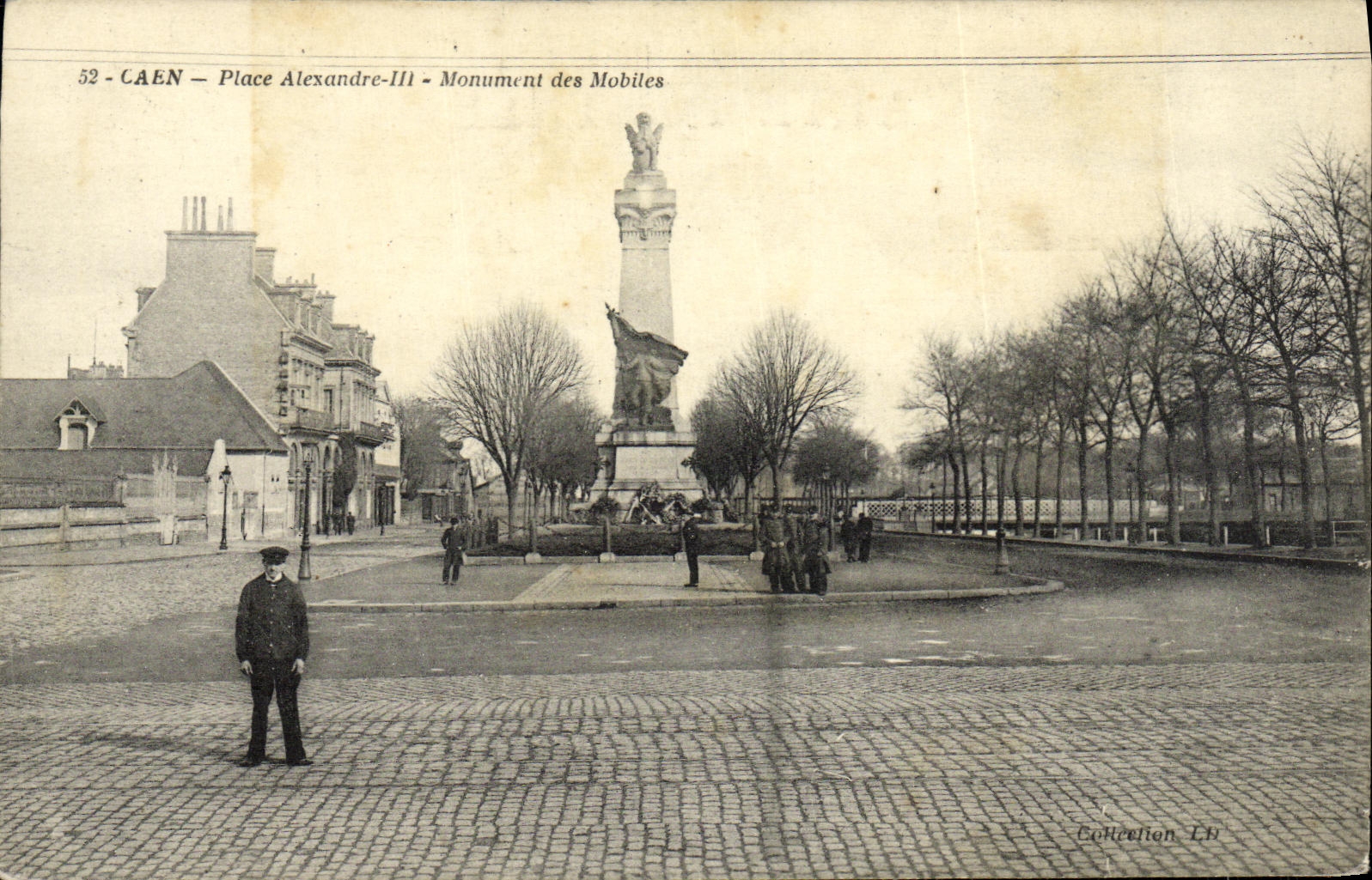 Caen — Place Alexandre-III — Monument des Mobiles — Collection L.F.