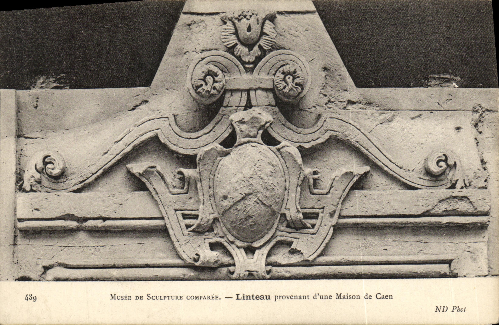 CPA Caen Linteau Provenant d Une Maison de Caen