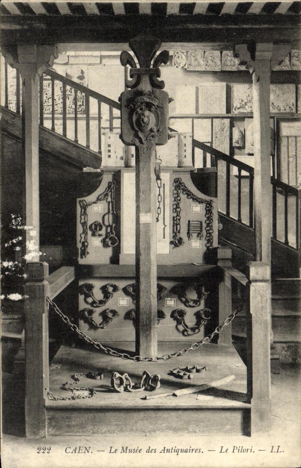 Caen — Le Musée des Antiquaires — Le Pilori — LL.