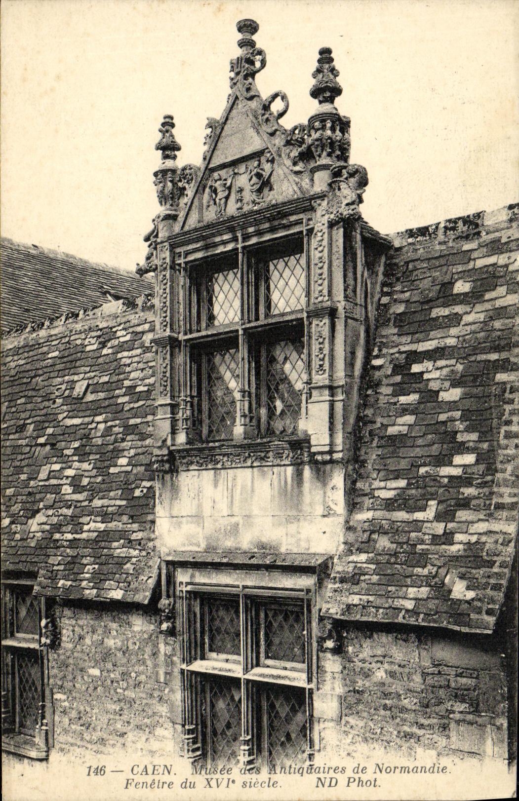 CPA Caen Musee des Antiquaires de Normandie Fenetre du 16eme