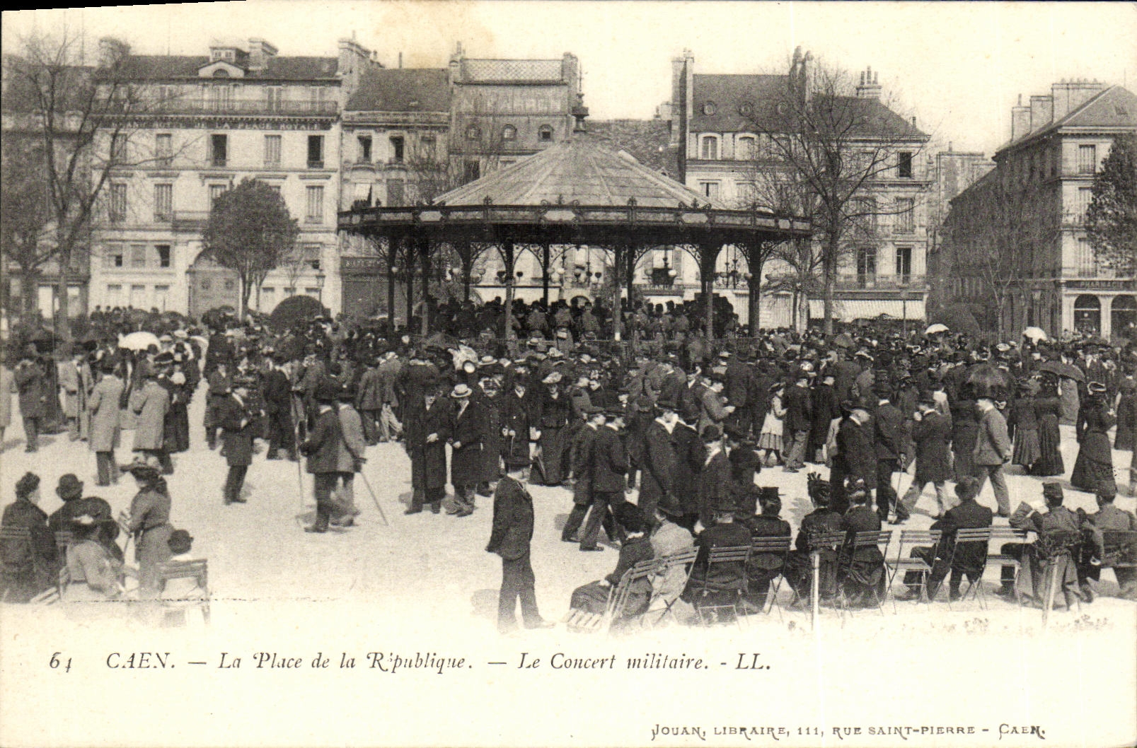 CPA Caen La Place de la Rpublique Le Concert Militaire