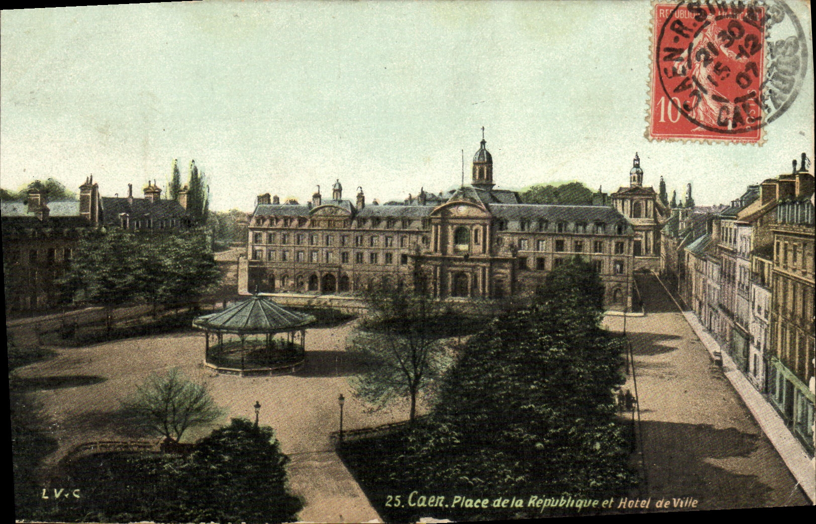 CPA Caen Place de la Republique et Hotel de ville 