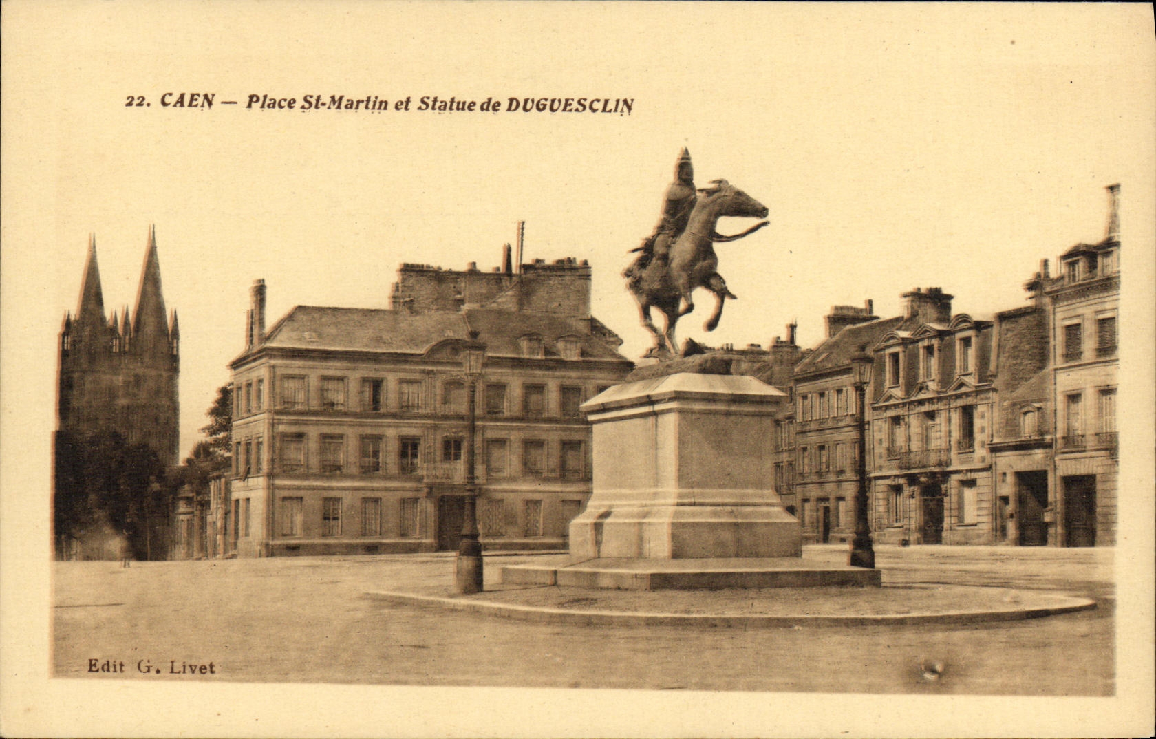 CPA Caen Place St Martin Statue de Duguesclin