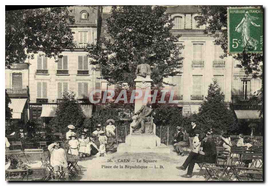 CPA Caen Place de la Republique Enfants